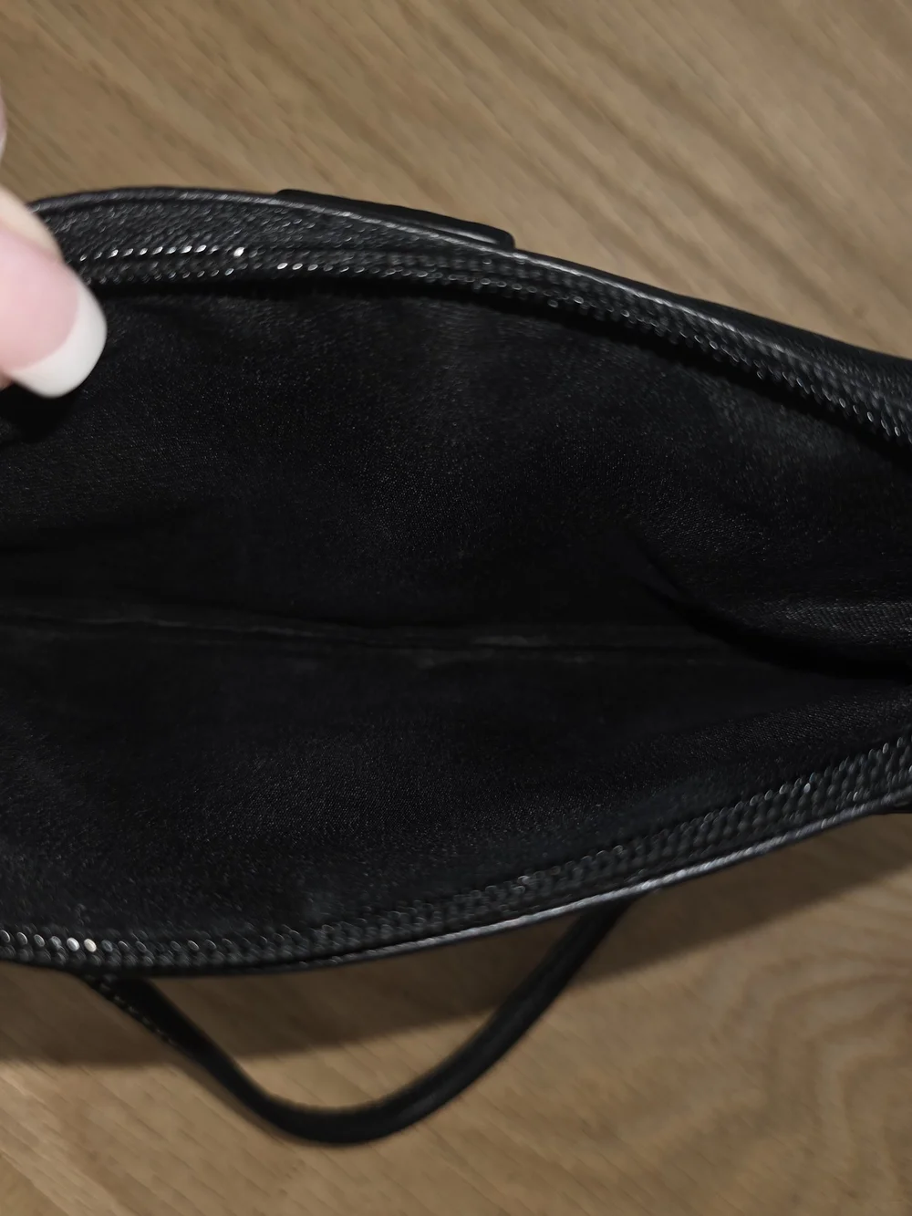 Coach Black Leather Wristlet Wallet with Contrast Stitching